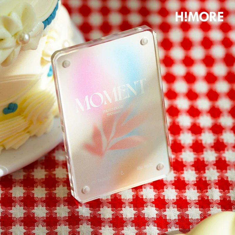 Himore Color-Block MOMENT Photo Frame — lifestyle view
