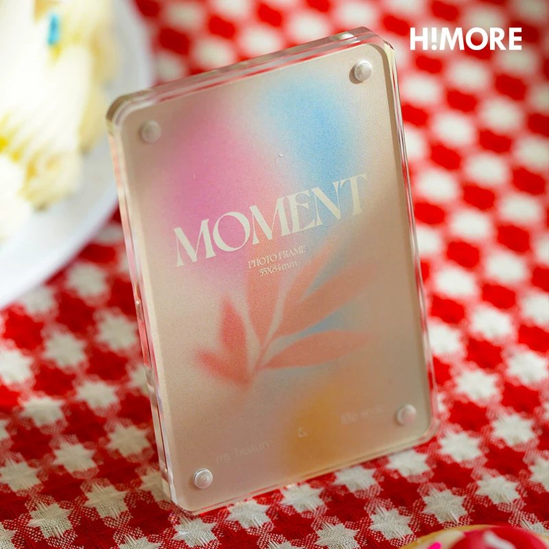 Himore Color-Block MOMENT Photo Frame — lifestyle view